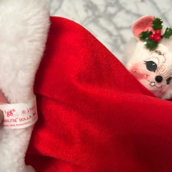 Annalee Dolls Mouse in Santa hat 1988. Mouse head ornament 1998. Good condition - Picture 8 of 8